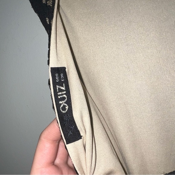 Elegant Black Lace Dress - Picture 4 of 4